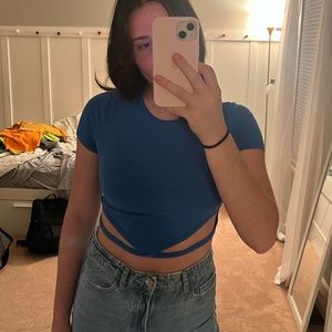 Cute Blue Cropped T-Shirt with Side Cut-Outs